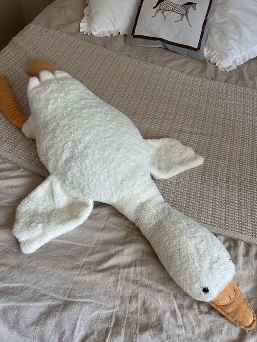 Продам мягкую игрушку Гусь