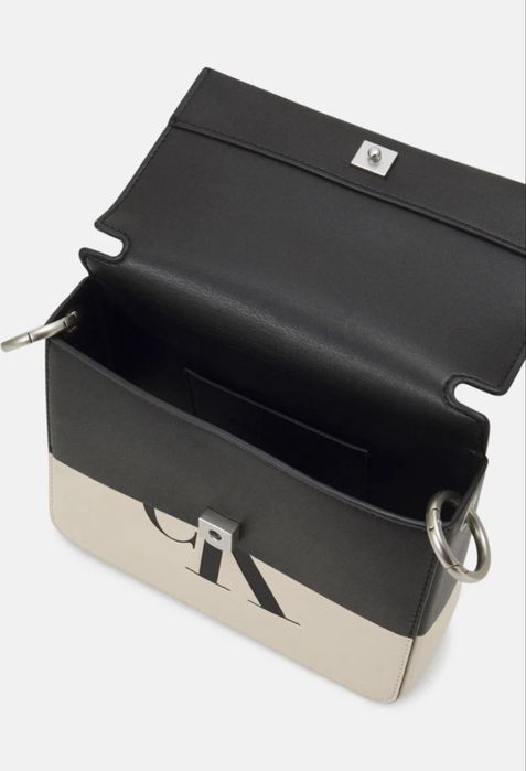 Оригинална Calvin Klein Jeans crossbody чанта | black & white | като нова