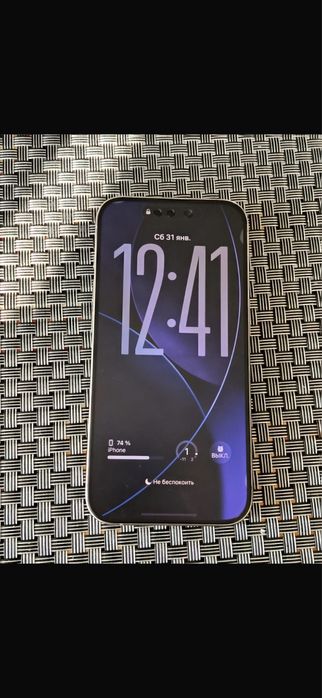 Продам Айфон 15 про