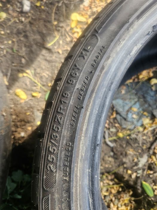 Cauciucuri 255 35 19 . 2 bucăți