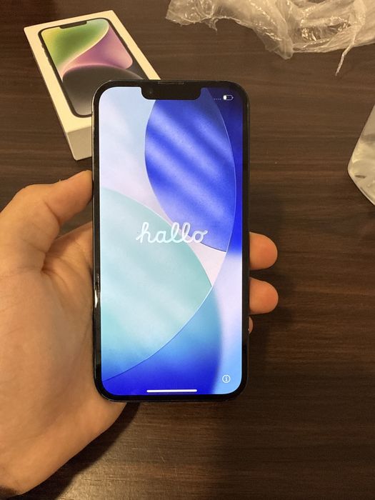 Iphone 14 с зарядно
