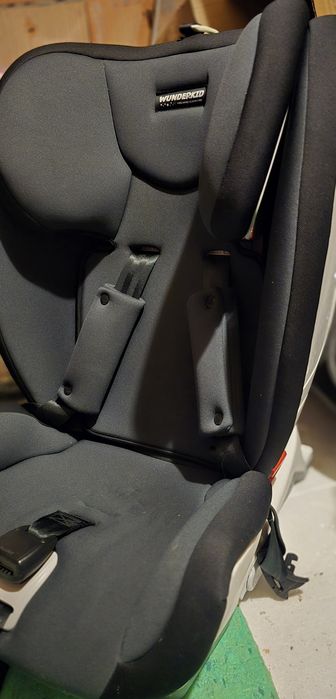 vând scaun de masina cu isofix