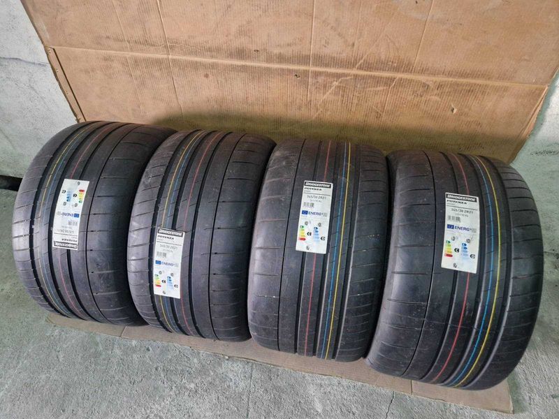 4 Bridgestone R21 345/30
нови летни гуми DOT1624