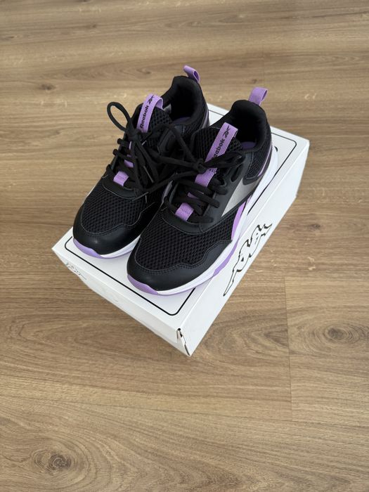 REEBOK детски маратонки.Като нови!