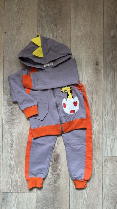 Вещи на мальчика. Рост 96-106. По 2500