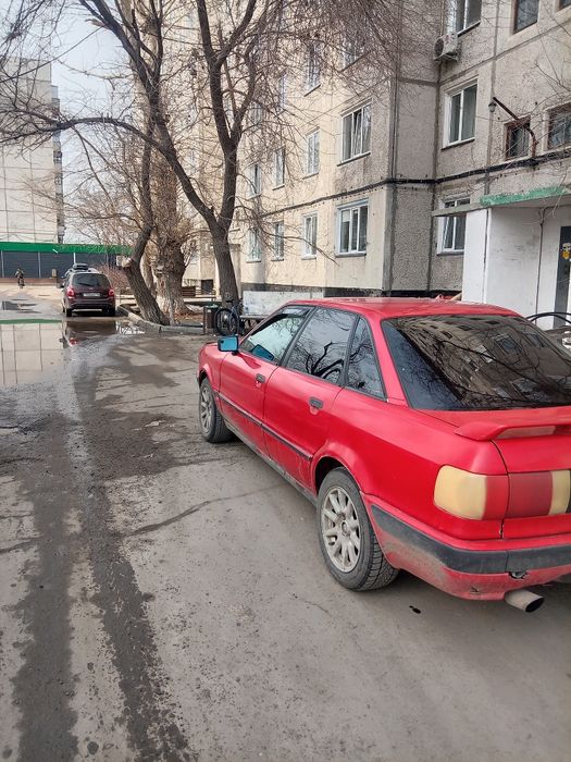 Продам Ауди 80 б4 1992,