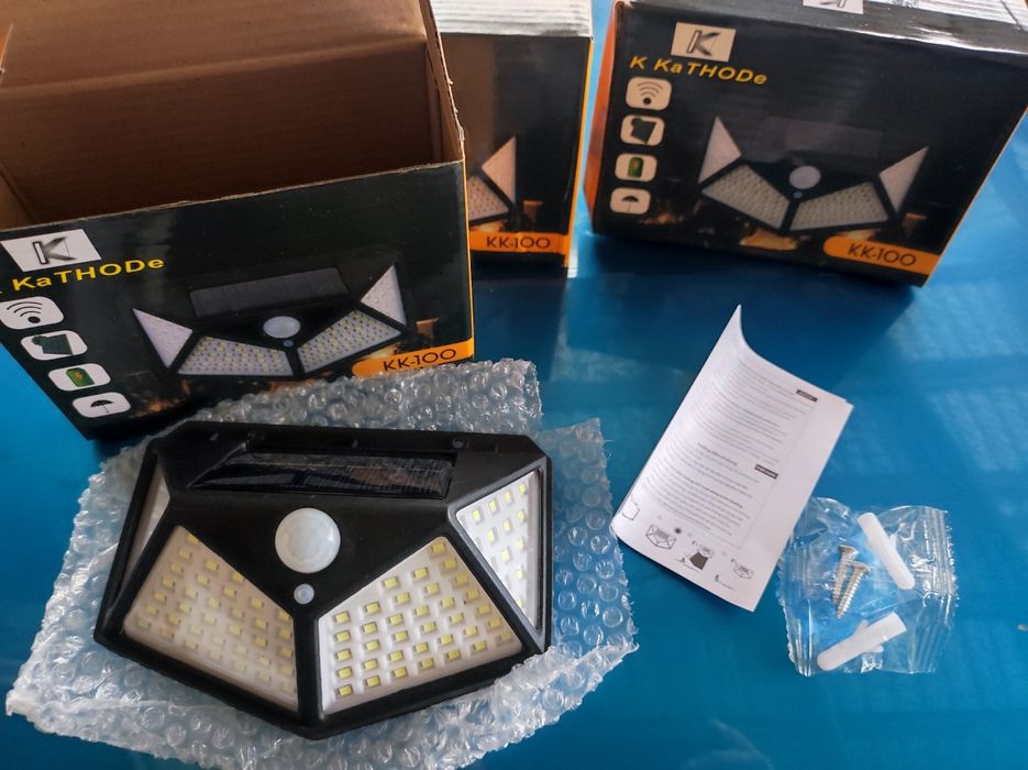 Set 3 lampi solare cu senzor miscare 100led