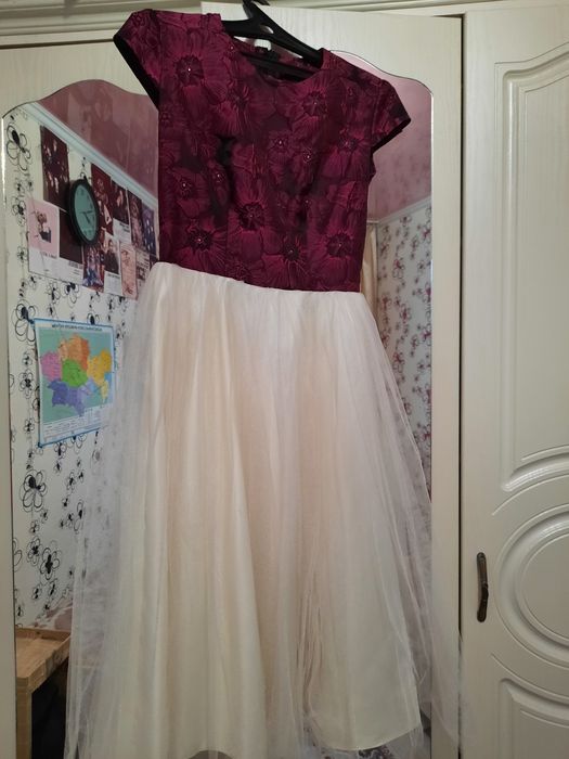 Продам вечерние платья