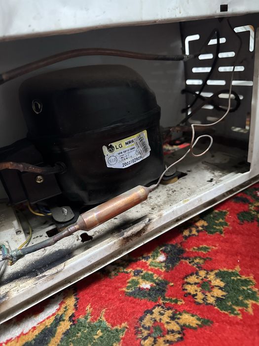 Morozilnik sotiladi xolati yaxshi qopqoqlari bor