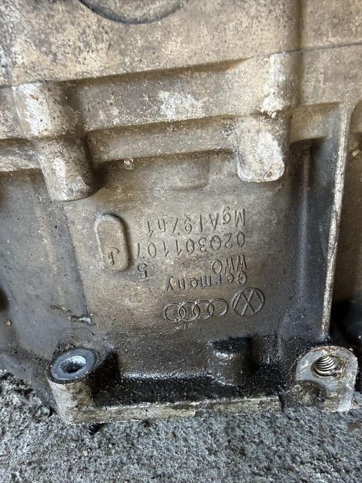 VOLKSWAGEN TOURAN Audi A31.8 TFSI скоростна кутия KXD