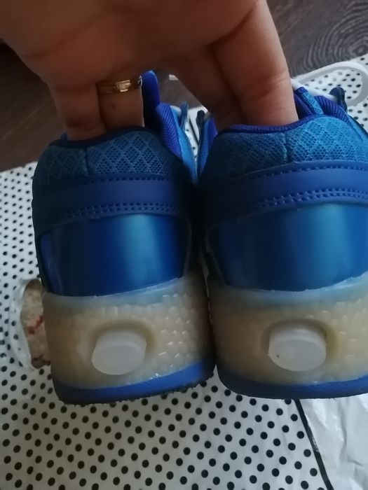 Кроссовки - ролики 2в1