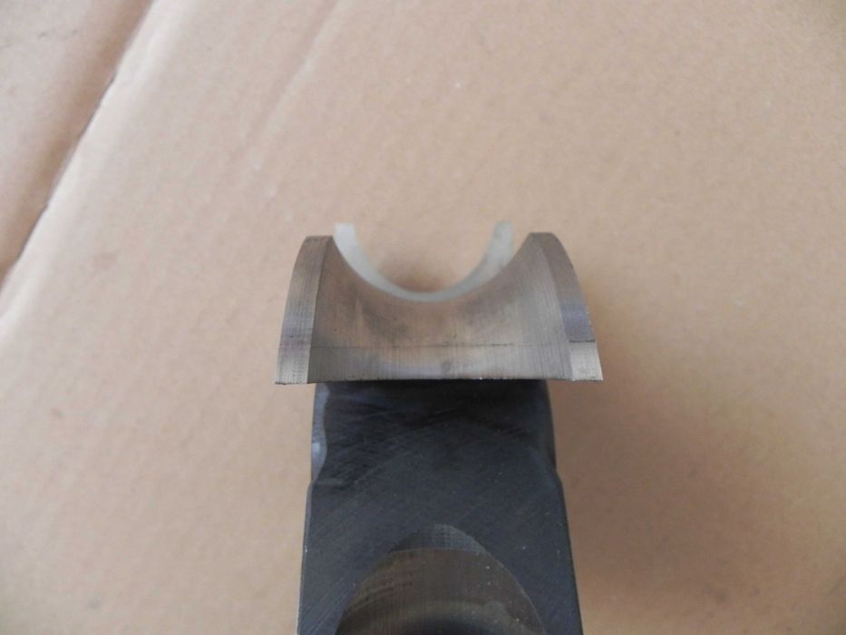 Freza jumatate de cerc pentru rotunjit