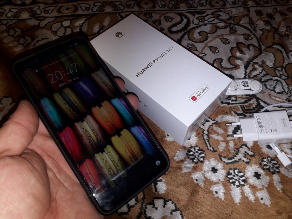 Huawei P Smart 2021 husa si folie de sticla