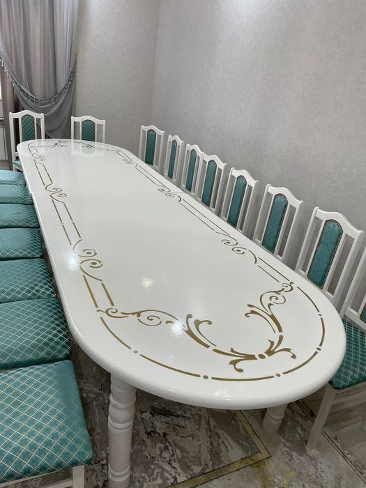 Продам стол стульями