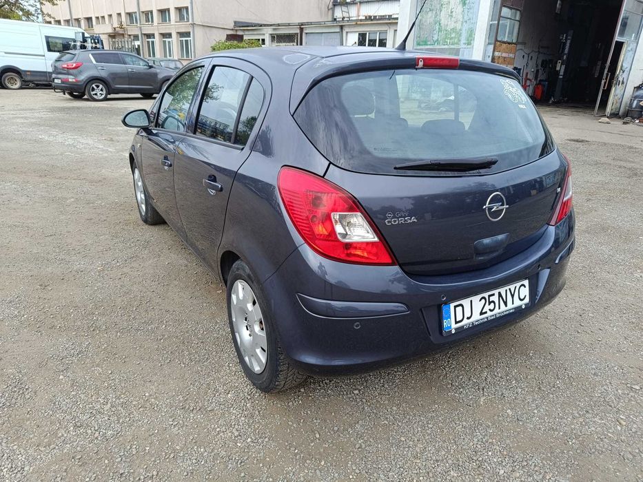 Vând Opel CORSA D 2009
