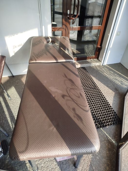 Продам кушетку б/у