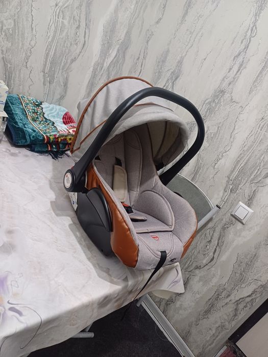 Продаётся фирменный авто люлька новый