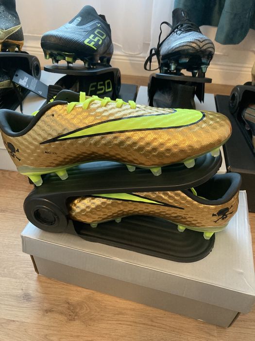 Nike Hypervenom Gold