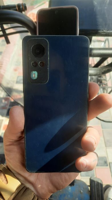 Vivo Y31 4/64, экран с пятнами, сенсор 80%