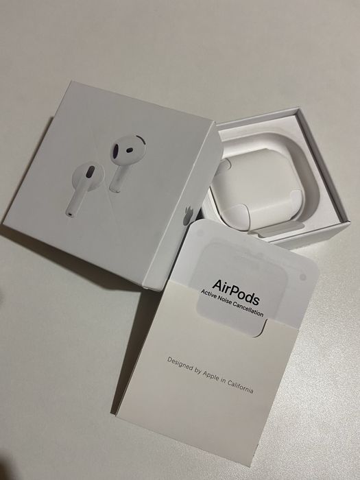 Casti Airpods 4 ANC