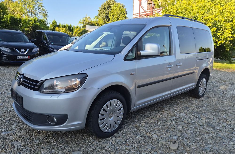 VW Caddy 2.0 140 cp maxi 4x4 2012 7 locuri in acte