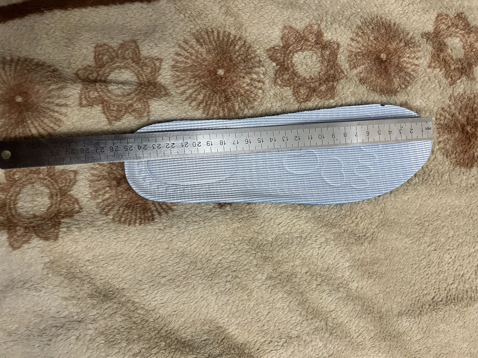 Продам женские кросовки в сетку