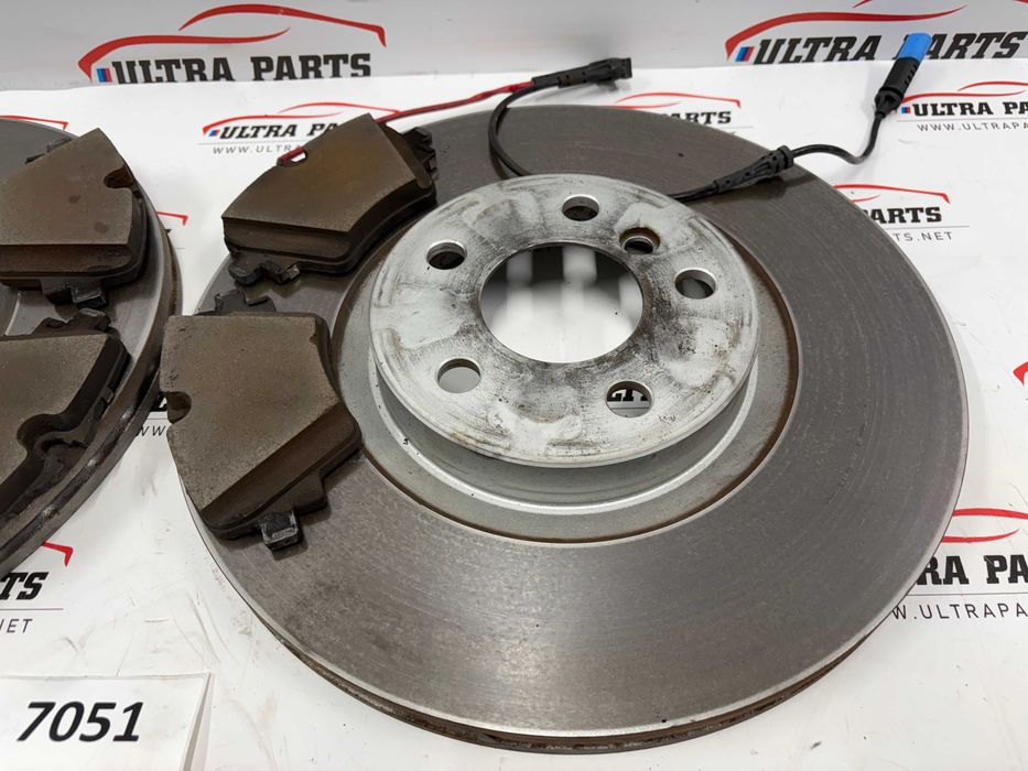 Предни Дискове С Накладки За БМВ 1 Ф70 2 Ф74 У06 Х1 У11 6891080 8837151 BMW 1 F70 2 F74 U06 X1 U11