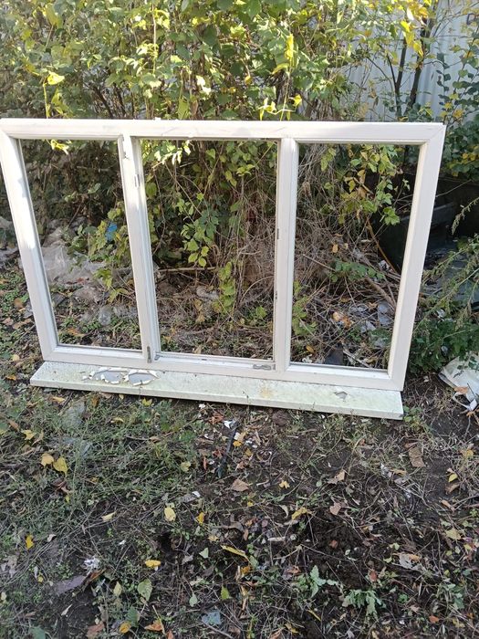 Mască chiuveta , ramă termopan cu geamuri .