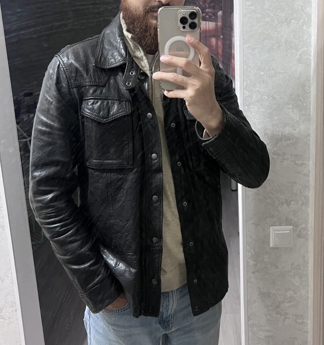 Продам кожаную куртку Zara