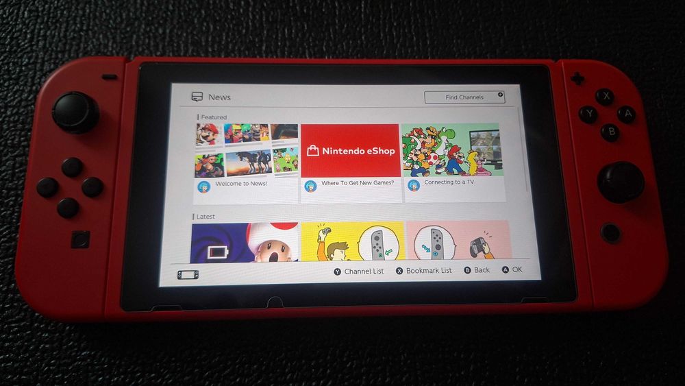 Nintendo Switch Mario Red Limited Edition + екстри