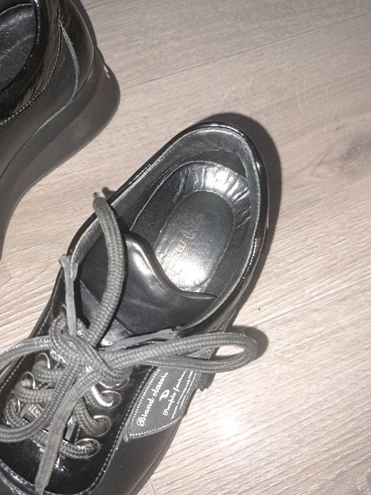 Продам женскую обувь