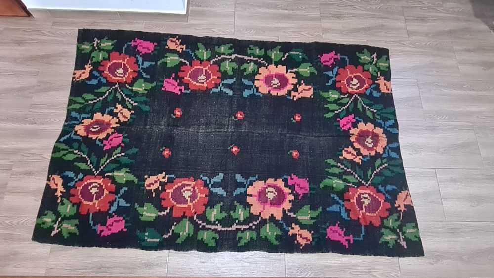 Cuvertura pat tesut manul la razboiul de tesut