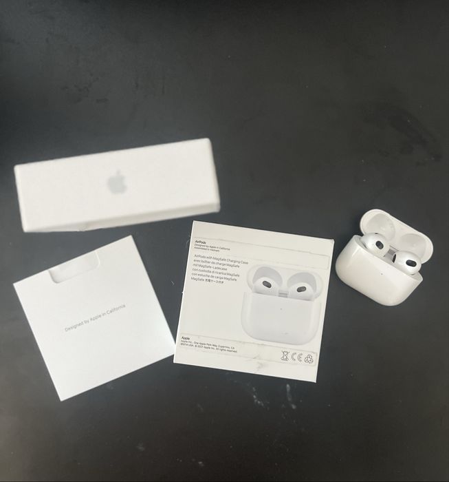 AirPods generația 3 – originale – cu defect