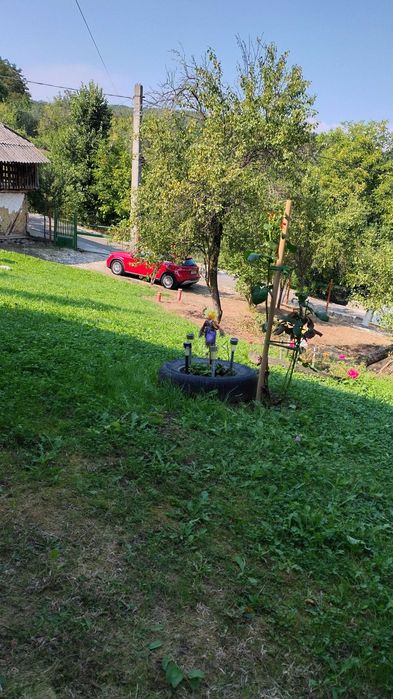 Zona munte  vând casă bătrânească teren 1177 entabulat plus 1600 m chitanța de mana