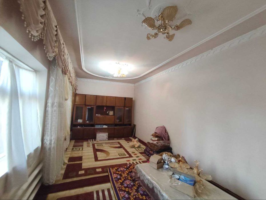 Янгийўл тумани Қоратепа махаласи 11 соток 4 хона уй сотилади