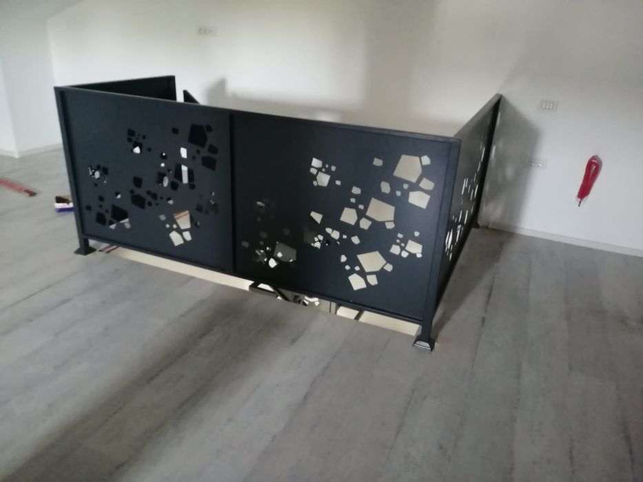 Garduri porti balustrade confectii metalice vopsitorie electrostatica