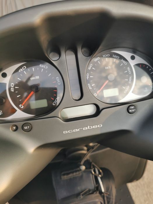 Продава се Aprilia scarabeo 500