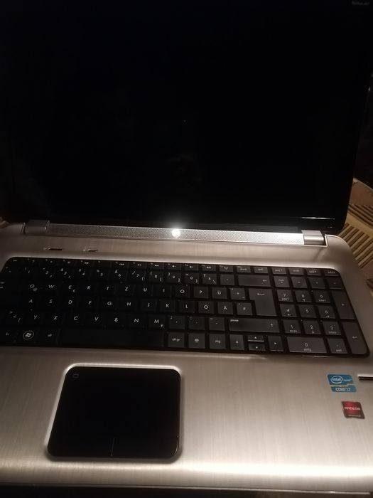 Leptop HP Pavilion dv7 i7