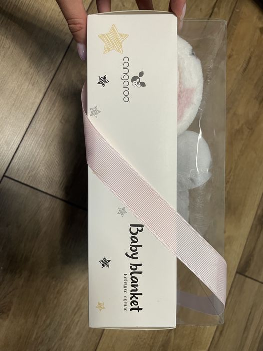 Одеяло с играчка CANGAROO