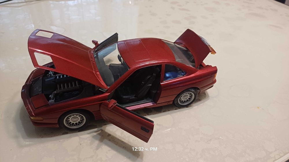BMW 850 1:18,   БМВ умален метален модел в 1:18