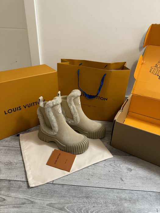 IN STOC | Ghete Louis Vuitton Premium