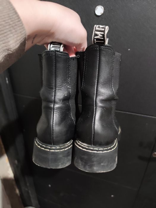 Дамски боти номер 39