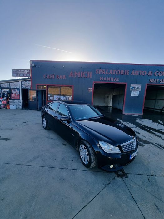 VAND MERCEDES C180  2.2 diesel anul 2011
