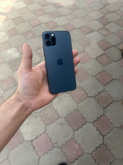 Продам телефон Айфон 12 Pro 128 Gb