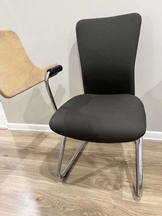 Стул с подлокотником 5 штук