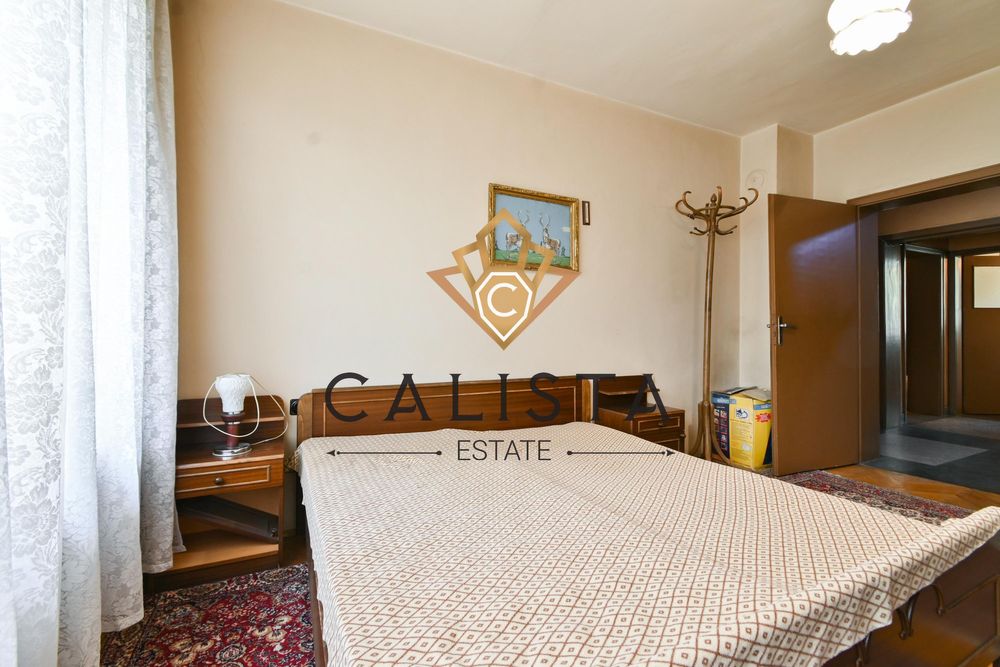 Тристаен апартамент за продажба в ж.к. Сухата река, 2093279