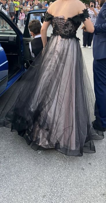 Бална рокля