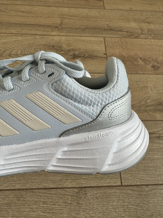 Кроссовки Adidas для бега