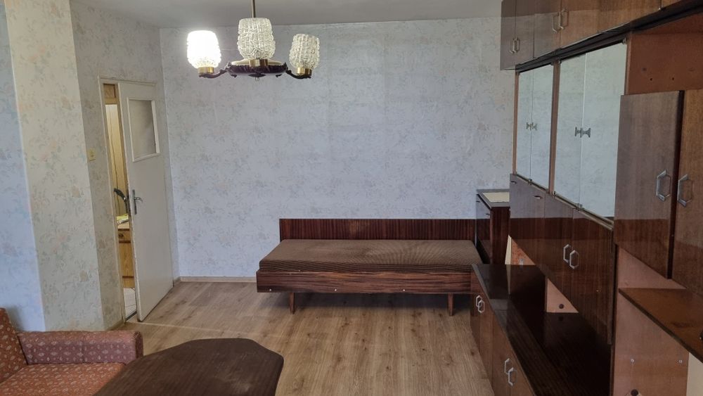 Продава се Четиристаен апартамент в Варна, Възраждане 1 - 80 кв.м за 1180 €/кв.м - Снимка #17