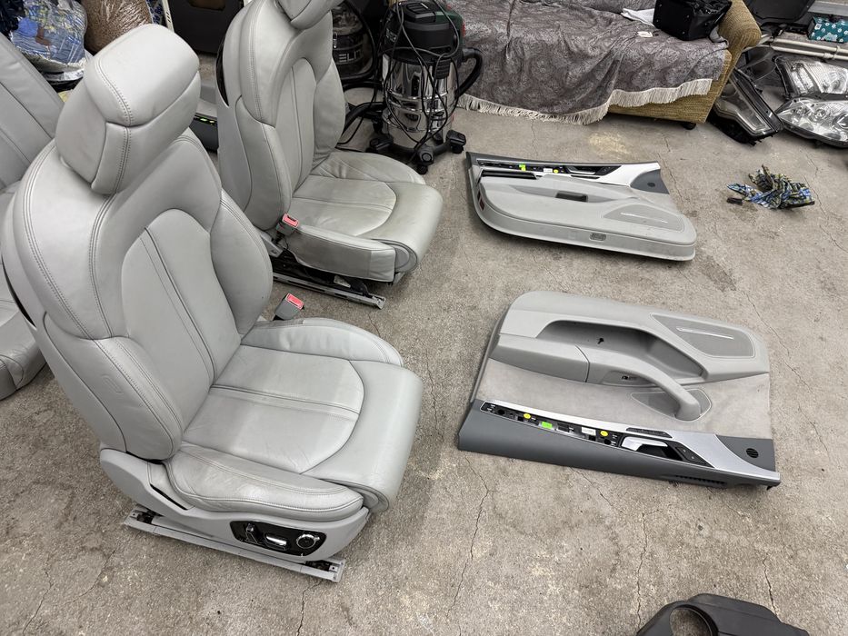 Сив кожен салон за Audi A8 D4, Ауди